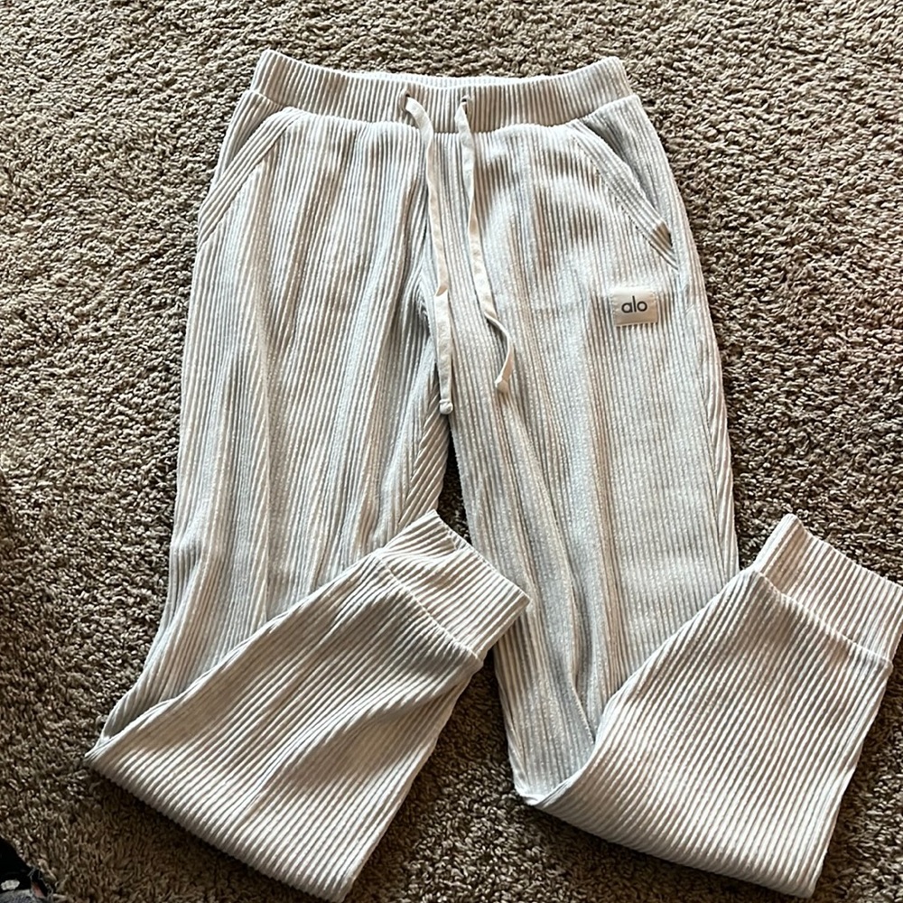 Alo ribbed pants size small